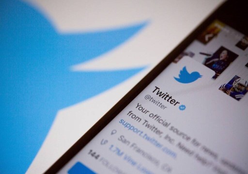 "تويتر" تعتزم إلغاء شارة التوثيق الزرقاء المجانية الأسبوع المقبل