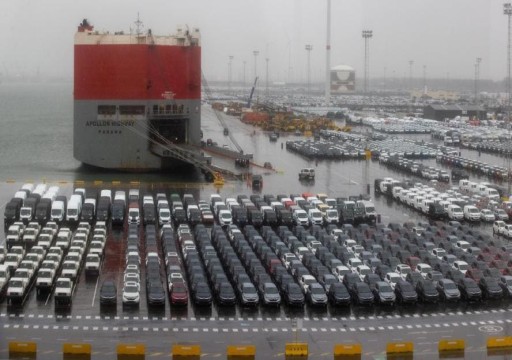 آلاف السيارات الفارهة عالقة بميناء أوروبي بسبب العقوبات على روسيا