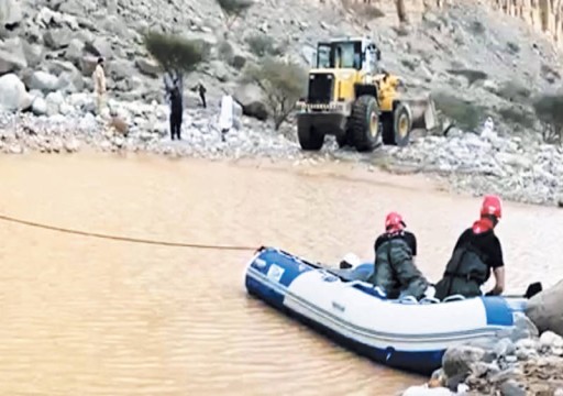 وفاة طفل ووالده غرقاً في حفرة مياه بوادي شحة برأس الخيمة (فيديو)