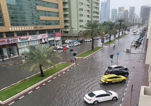 أمطار غزيرة ومتوسطة في الشارقة وعجمان وأم القيوين