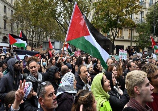 آلاف المتظاهرين يخرجون في باريس دعماً لغزة رغم منع السلطات الفرنسية