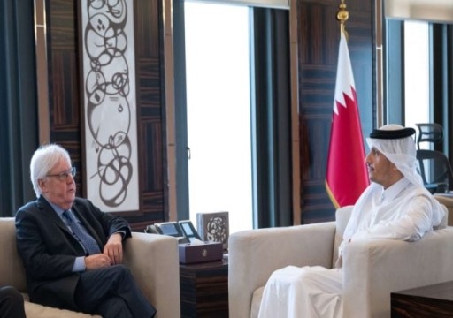 رئيس وزراء قطر يبحث مع غريفيث تسهيل دخول المساعدات لغزة
