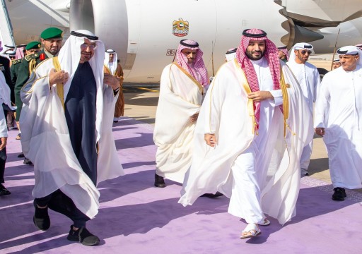 الأولى منذ أكثر من عام.. رئيس الدولة يصل الرياض لحضور قمة "خليجية آسيوية"