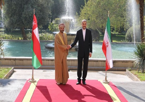 بعد زيارة دمشق.. وزير الخارجية العماني يبحث في طهران جهود استقرار المنطقة
