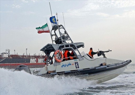 طهران تعلن احتجاز سفينتي "وقود مهرب" في الخليج
