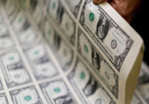الدولار يهبط قبيل صدور بيان اجتماع المركزي الأمريكي