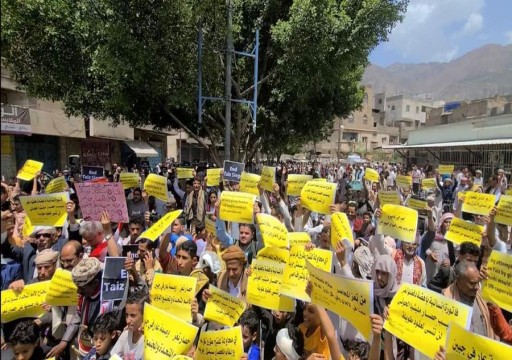 الحكومة اليمنية تمهل الحوثيين ساعات لفك الحصار عن مدينة تعز