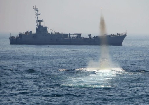 رداً على أمريكا.. إيران تهدد بـ"الردّ بالمثل" إذا تم احتجاز سفن تابعة لها