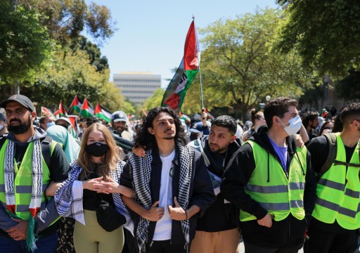 تواصل الاعتصامات المناهضة لحرب غزة بجامعات غربية وطلاب يسيطرون على مبنى جامعي بنيويورك