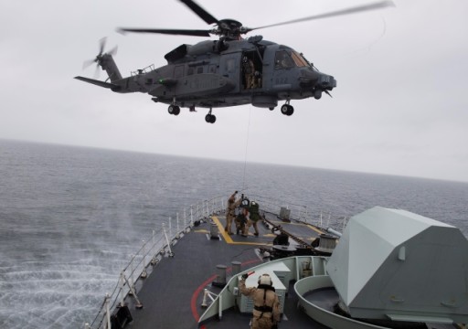 "أسوشييتد برس": فقدان مروحية عسكرية أمريكية على متنها خمسة أفراد من سلاح البحرية