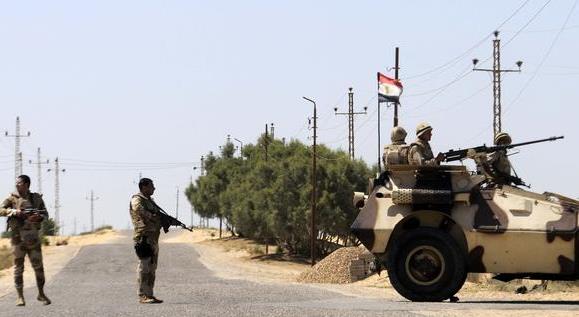 مصرع جندين مصريين في تفجير استهدف آلية عسكرية بسيناء