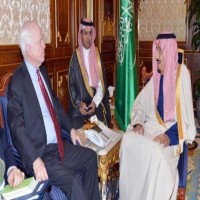 جون ماكين يعقد 3 لقاءات مع 3 أمراء سعوديين