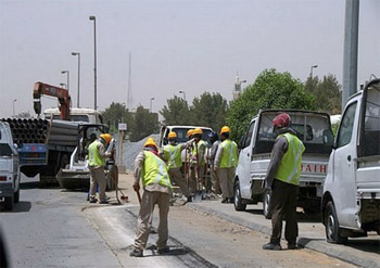 السعودية تبدأ تطبيق قانون منع العمل تحت أشعة الشمس