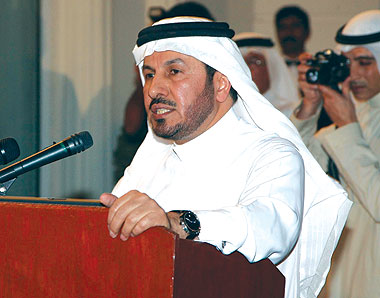 إعفاء وزير الصحة السعودي من منصبه بسبب "كورونا"
