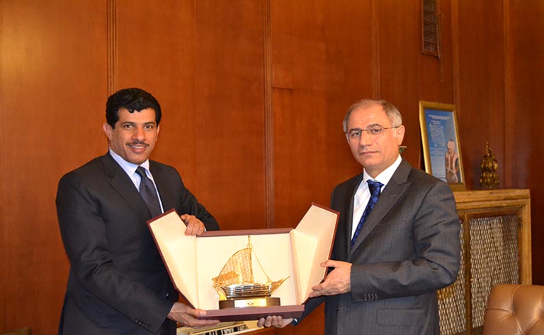 وزير الداخلية التركي و السفير القطري يناقشان التعاون الأمني 