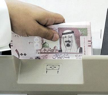 ستاندرد: السعودية تحقق أكبر عجز في الخليج خلال 2015