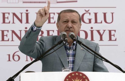 أردوغان يدين حكم إعدام مرسي وينتقد ازدواجية الغرب إزاء السيسي