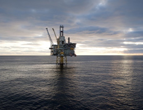 شركة هلال الإماراتية: مطالب بخفض سيطرة النفط على عائدات الدول المنتجة