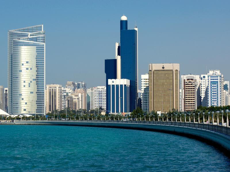 الإمارات ترحل سبعين لبنانيا دون بيان الأسباب                            