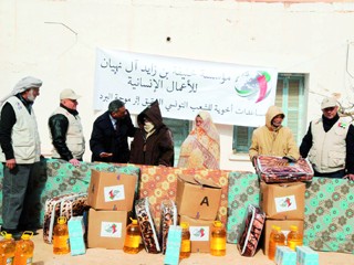 توزيع مساعدات إماراتية على 4500 أسرة تونسية