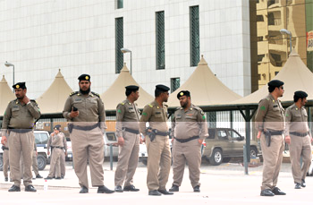 السلطات السعودية تعتقل 77 متهما في هجوم الأحساء