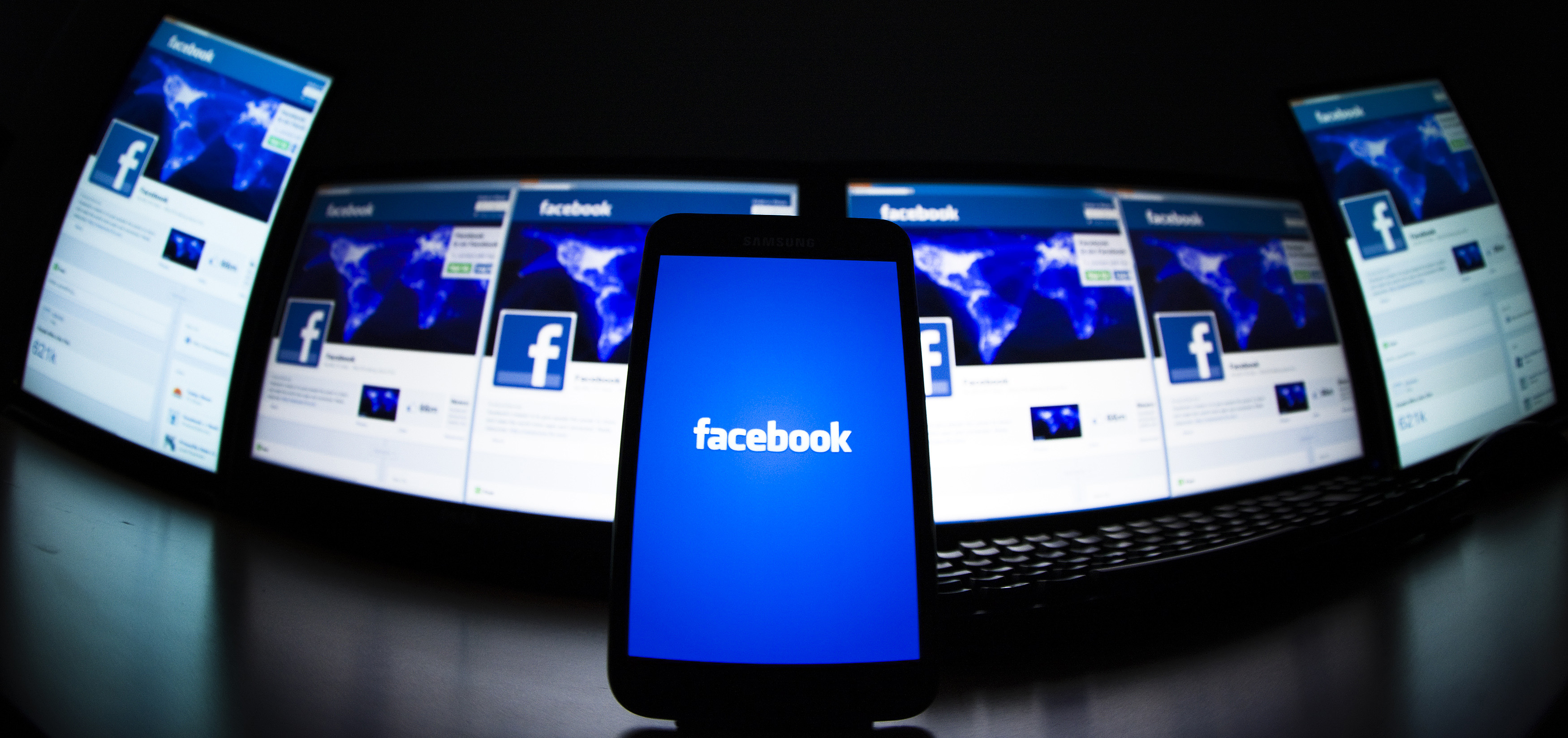 تعليمات جديدة لـ"فيسبوك" تكافح الإرهاب والكراهية والعري