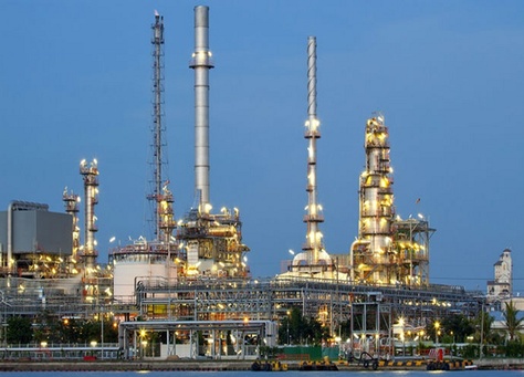 الإمارات تؤكد توسعها في مشروعات النفط.. والاحتياطيات تكفى لـ"عامين"