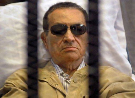 القضاء المصري يمنح المخلوع مبارك امتيازات "رئيس سابق"